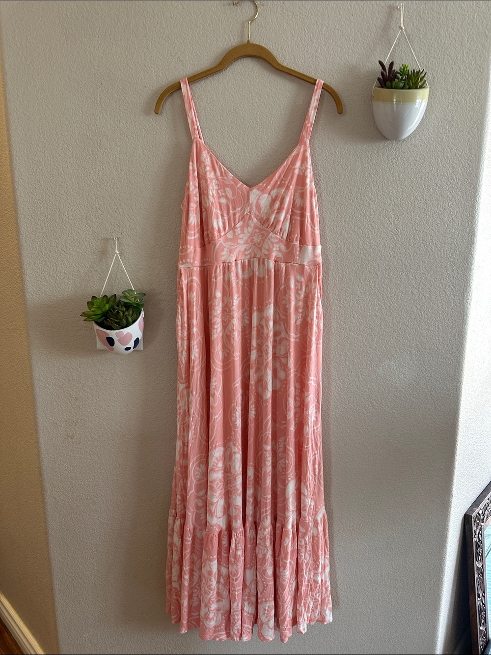 Torrid Super Soft Jersey Tier Plus Size Vintage Floral Pink Dress 00 Large Maxi